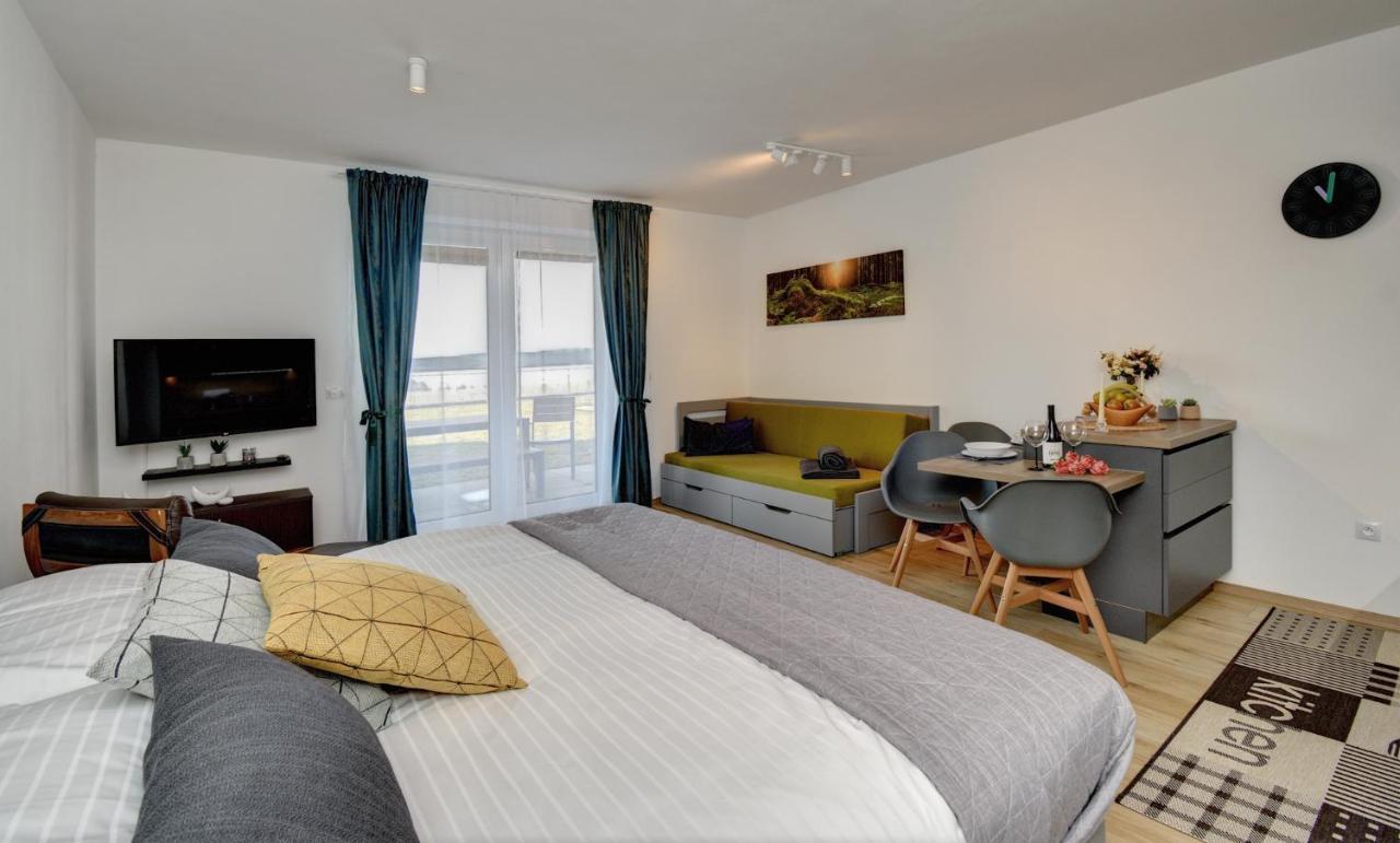 Apartman Lipno - Dve Zatoky Frymburk nad Vltavou Exterior foto